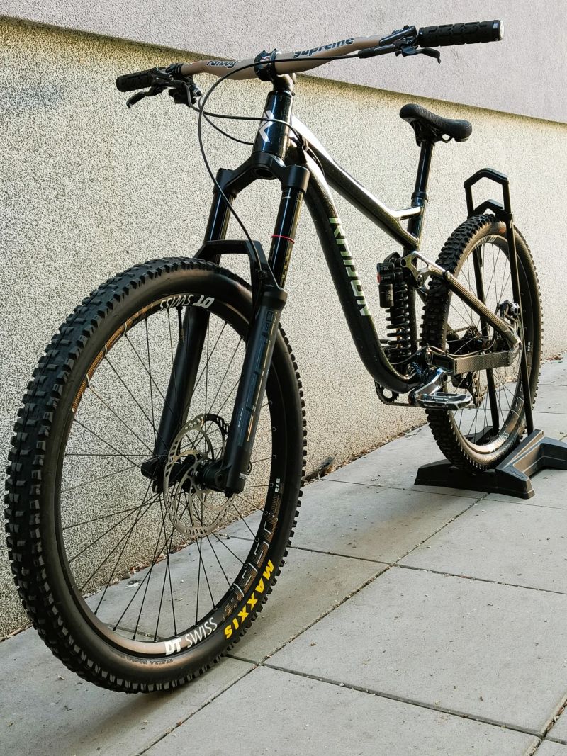 RADON SWOOP 10.0 vel. L, Rock Shox ZEB, Custom úpravy