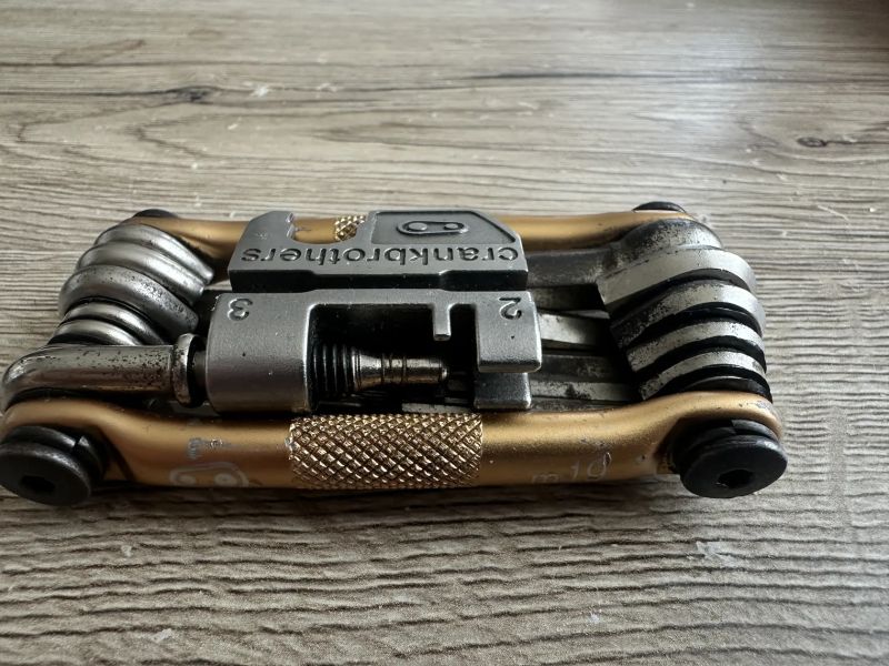 Crankbrothers m19 multitool zlatá
