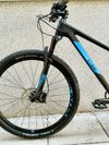 CUBE REACTION C:62 PRO vel. S (15") 29" carbon´n´blue, 10,9 kg TOP STAV