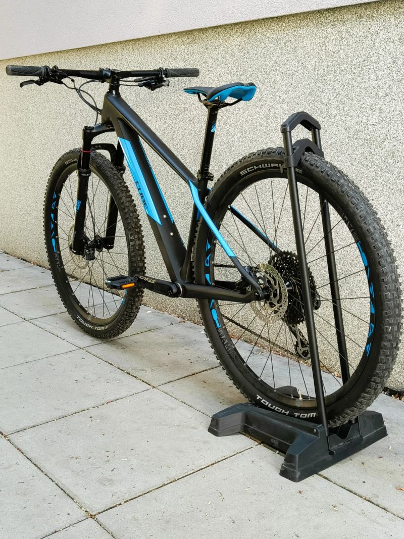 CUBE REACTION C:62 PRO vel. S (15") 29" carbon´n´blue, 10,9 kg TOP STAV