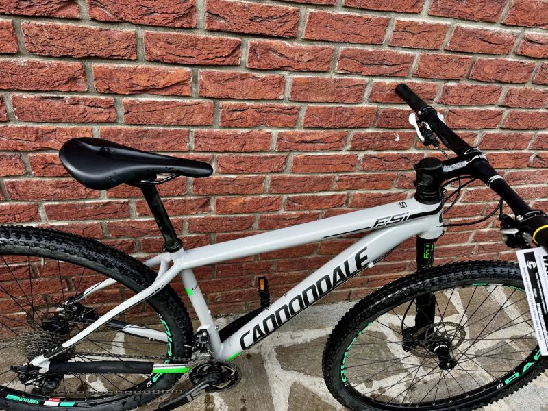 Cannondale FSI velikost M Shimano XT/DEORE Lefty vidle zamykatelná