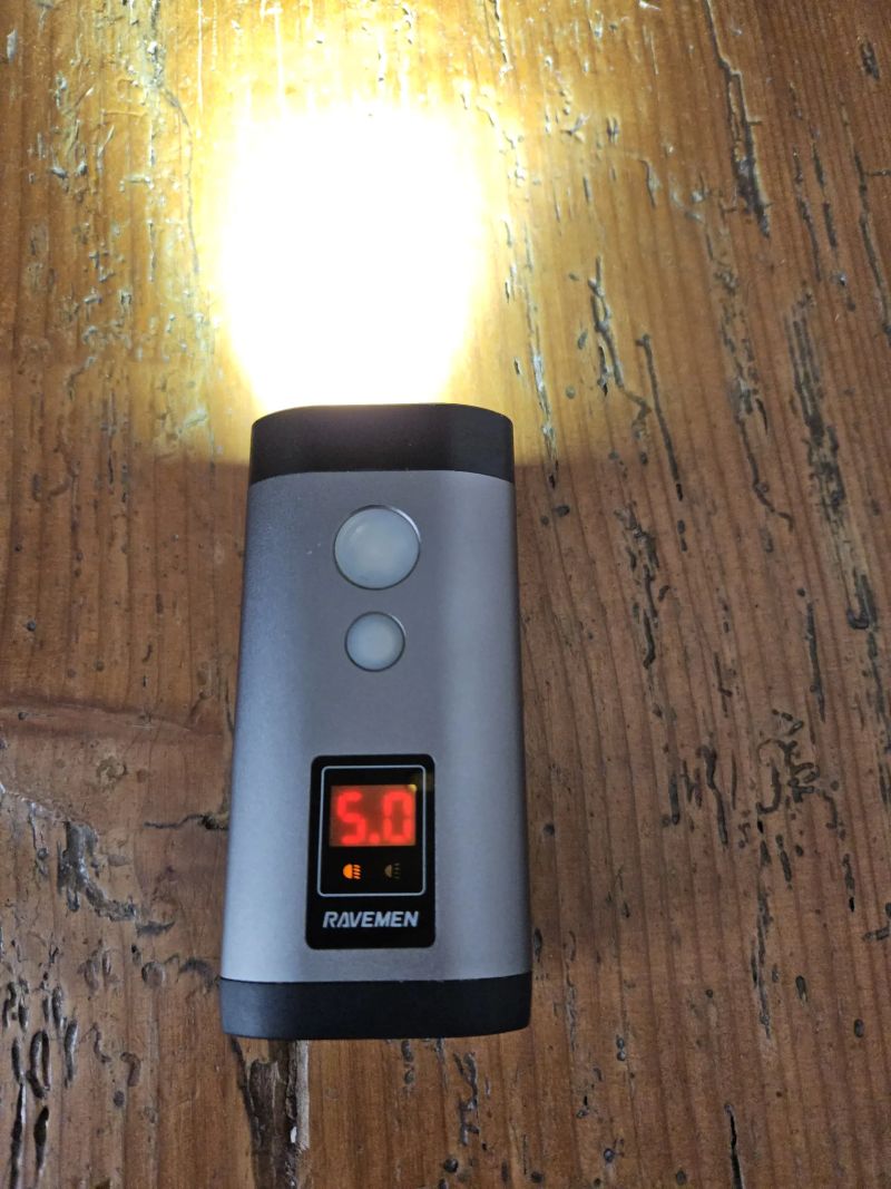 Přední světlo Ravemen PR1200