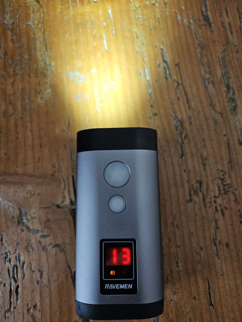Přední světlo Ravemen PR1200