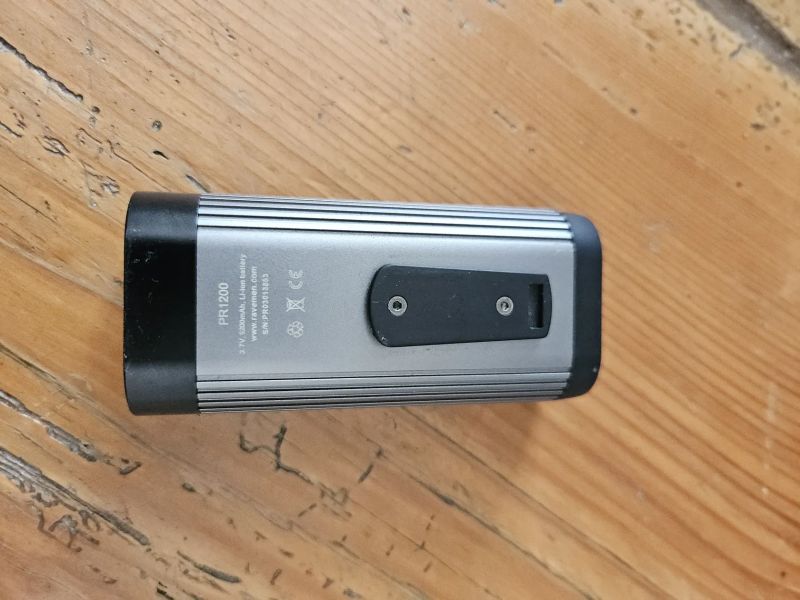 Přední světlo Ravemen PR1200