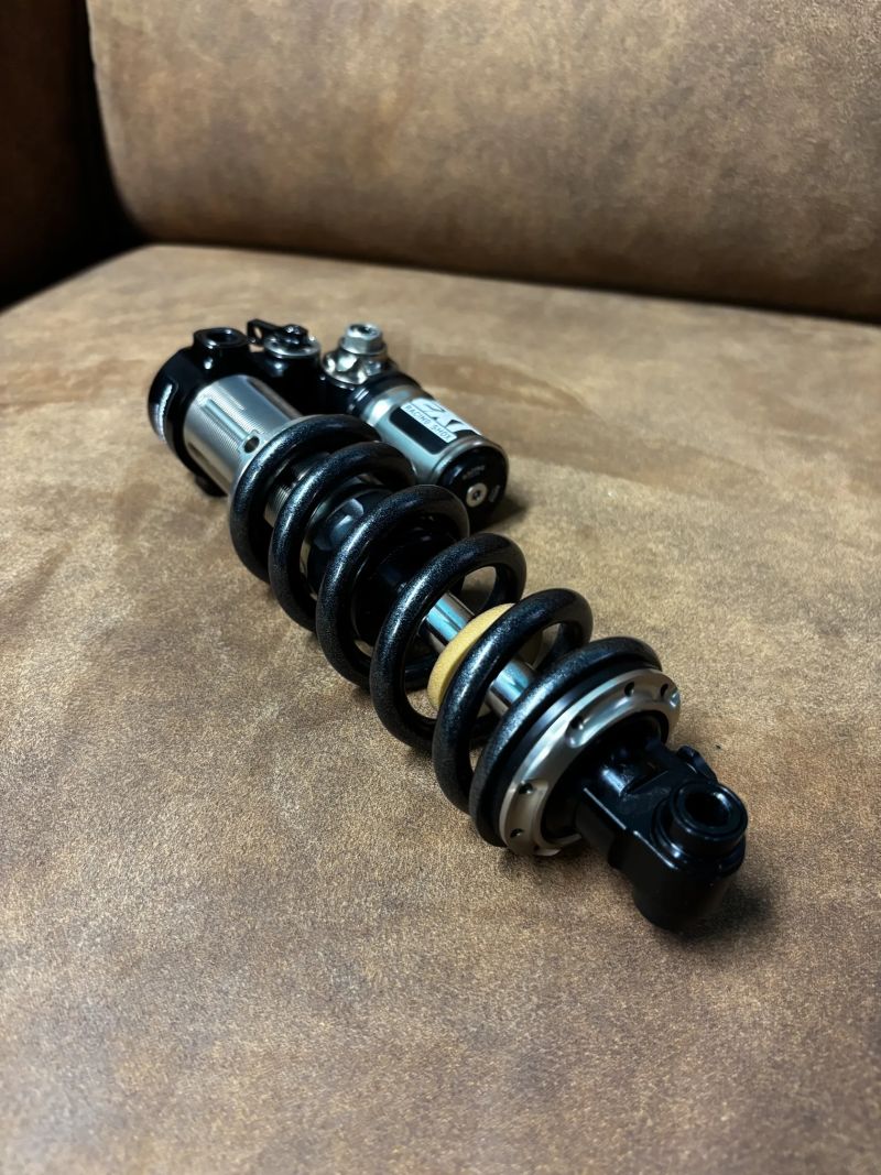 EXT STORIA LOK V3 - ENDURO RACING / Trunnion