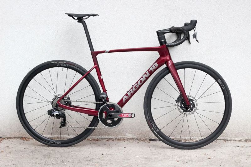 Silniční kolo Argon 18 SUM Sram Force AXS, Vel. M a S 