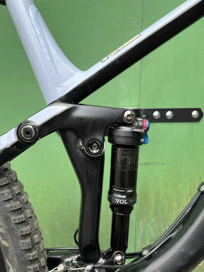 Canyon Neuron 6, 2019, Vel. L, kola 29" trailové horské kolo