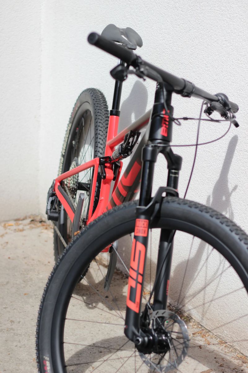 BMC Fourstroke 01 TWO (red), vel M 