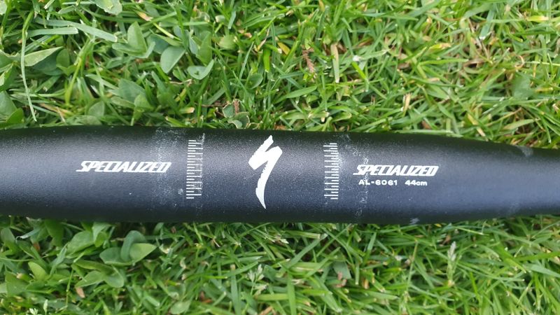 Silniční řidítka Specialized 44cm