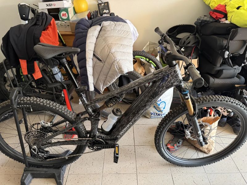 Turbo Levo R