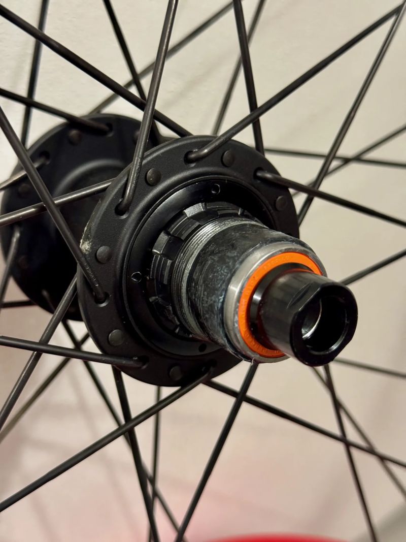 Crankbrothers Synthesis Enduro Alloy 29" Sram xD nebo Shimano MicroSpline