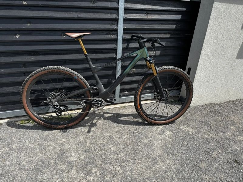 SCOTT 900 ULTIMATE TR 2025