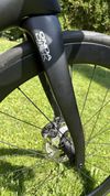 Pinarello Nytro, e-silnice, najeto 800km, puvodni cena >250tis CZK