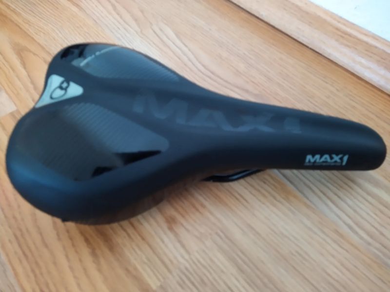 Pánské sedlo MAX1 Comfort Plus 150