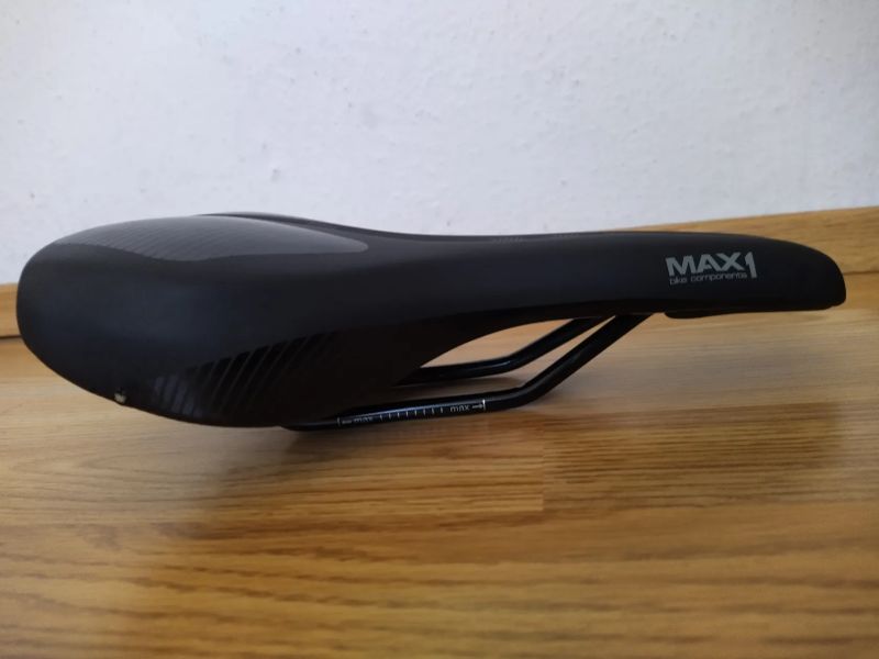 Pánské sedlo MAX1 Comfort Plus 150