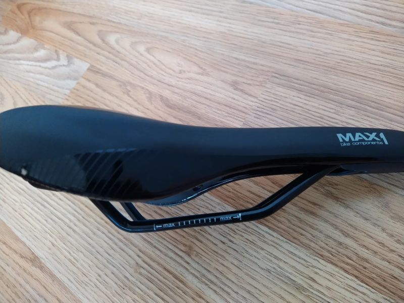 Pánské sedlo MAX1 Comfort Plus 150