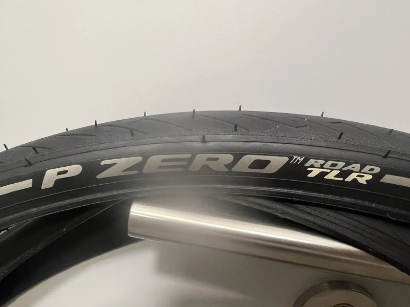 PLÁŠŤ PIRELLI P ZERO™ ROAD TLR 30-622, TECHLINER, 127TPI, ČERNÝ