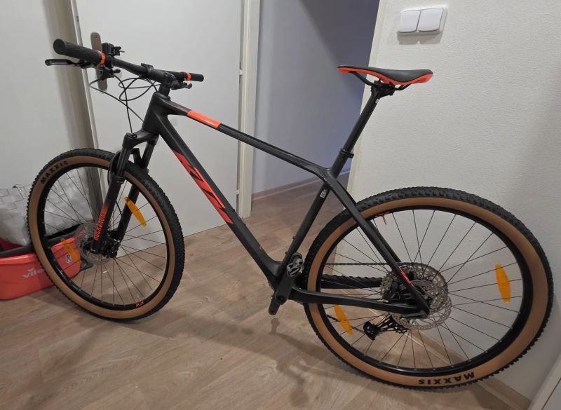 KTM Myroon Comp
