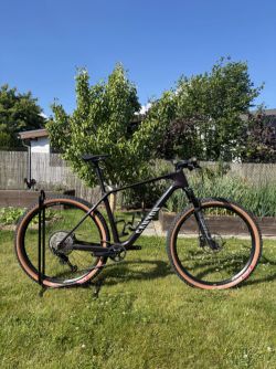 Canyon Exceed CF 6