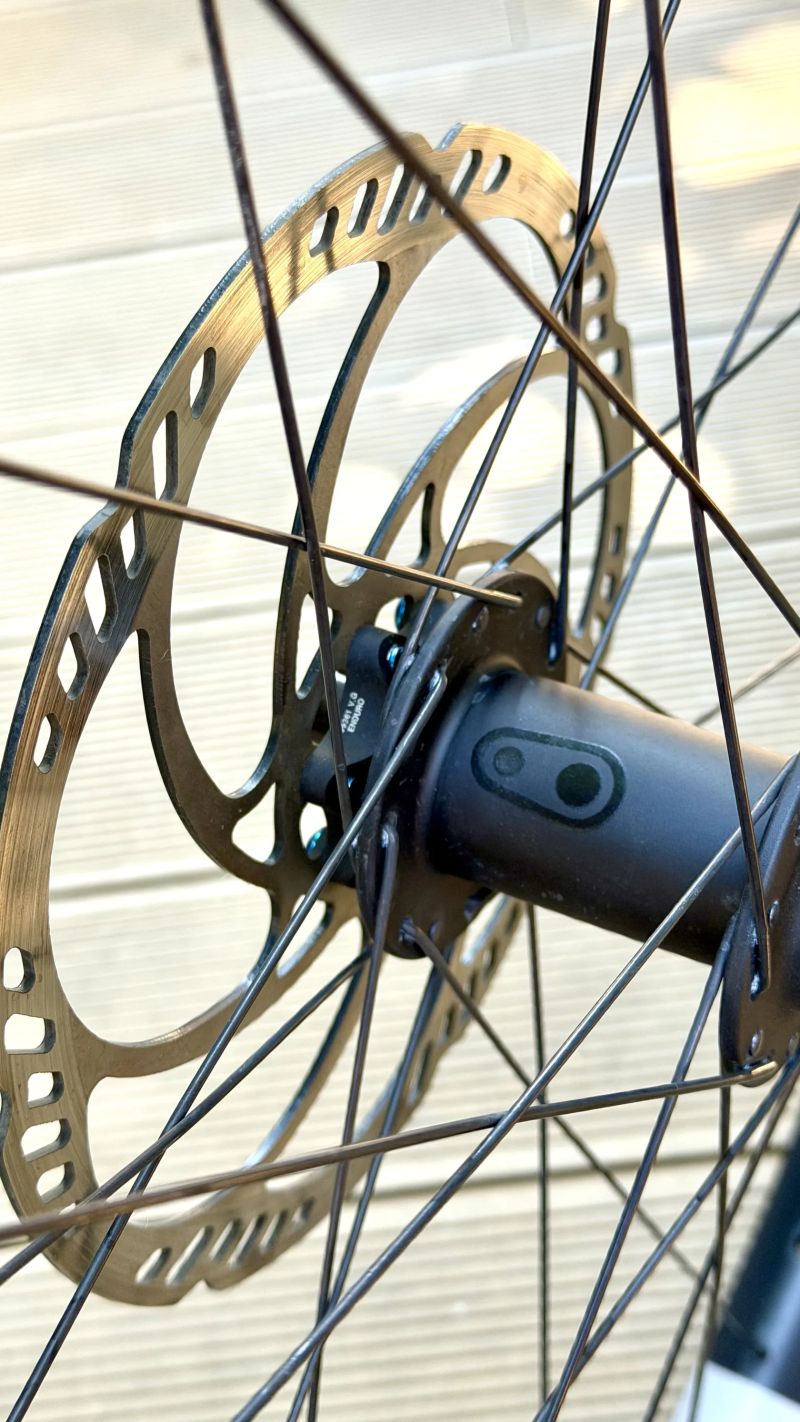 Zapletená kola Crankbrothers Synthesis 29”