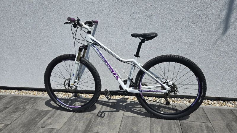 LIV TEMPT 2 LTD 27,5 velikost "S"