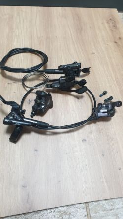 BRZDY A ŘAZENÍ SHIMANO XT