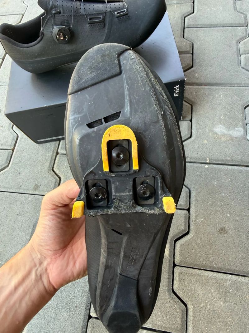 Fizik Tempo Overcurve R4 silniční pánské tretry černé