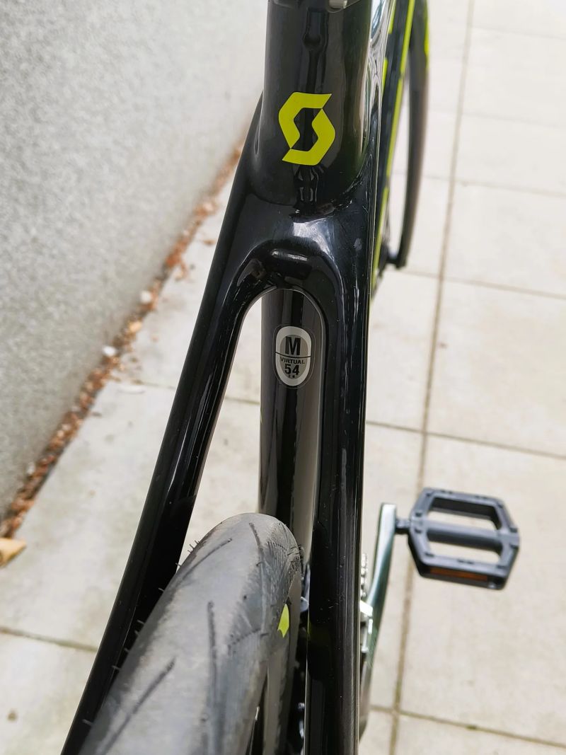 SCOTT Adict 30 Disc carbon vel. M/54 TOP STAV