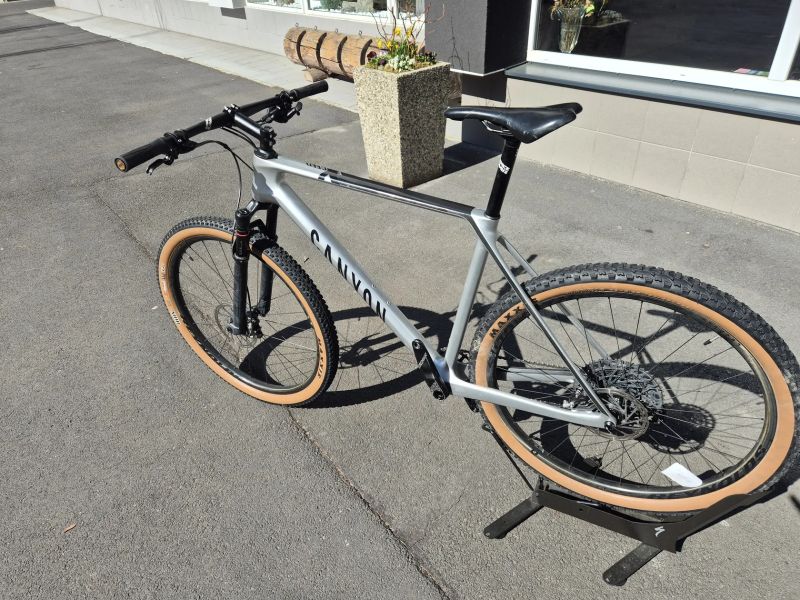 Canyon Exceed cf7 - karbonová kola Reynolds