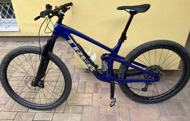Trek Top Fuel 9.7 (2024) M/L – Karbonové, v ZÁRUCE, top stav!