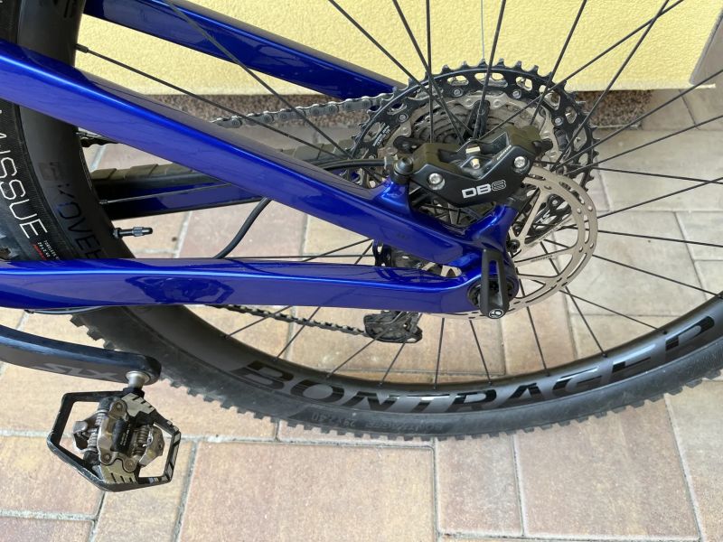 Trek Top Fuel 9.7 (2024) M/L – Karbonové, v ZÁRUCE, top stav!