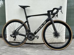 Fuji Transonic 1.1 - 54cm - Sram Red 12sp AXS - Powermeter