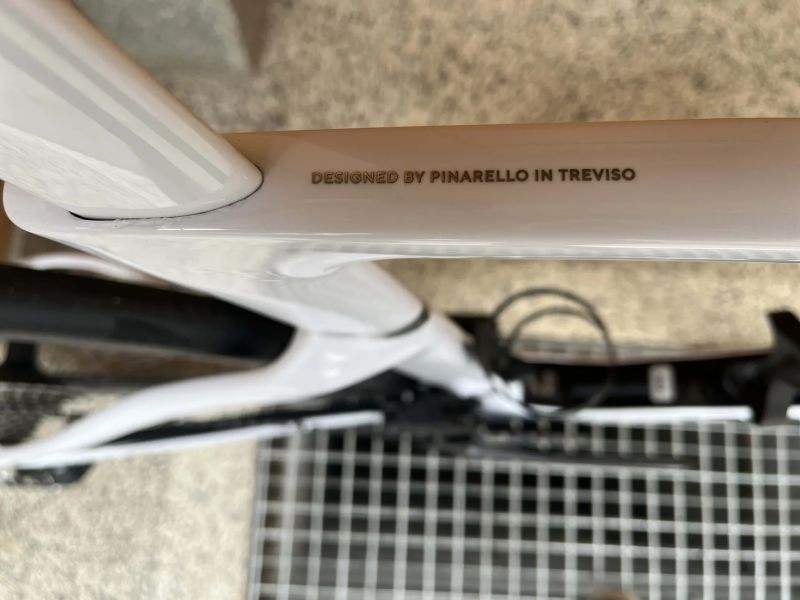 Pinarello Dogma F (NOVÁ), Zipp 454 NSW, SRAM Red AXS E1