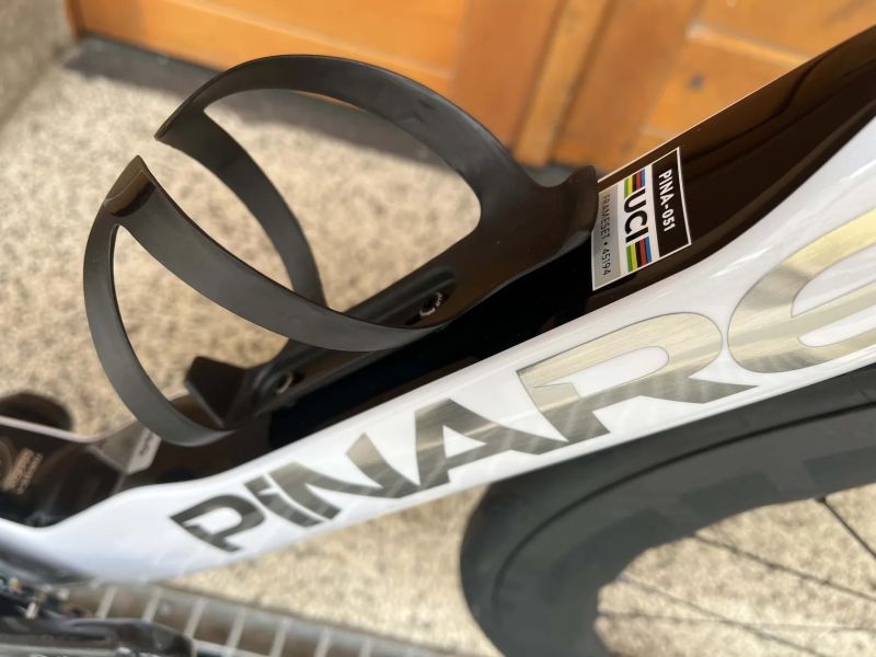 Pinarello Dogma F (NOVÁ), Zipp 454 NSW, SRAM Red AXS E1