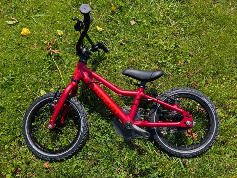 Academy Grade 2 - 14" Red
