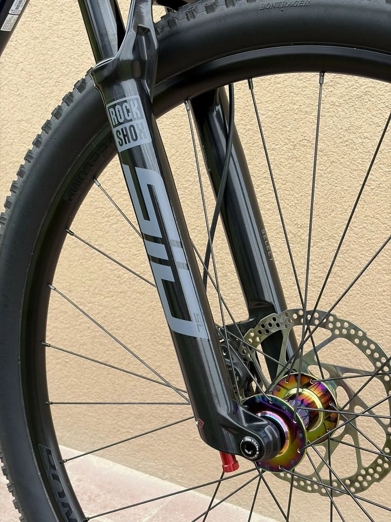 Horské kolo TREK Procaliber 9.6 Blue Carbon Smoke, komponenty SID/XT, vel. ML – ZÁNOVNÍ