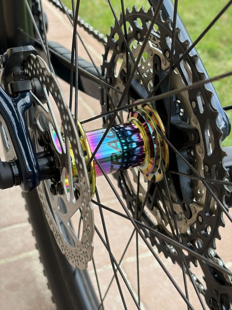 Horské kolo TREK Procaliber 9.6 Blue Carbon Smoke, komponenty SID/XT, vel. ML – ZÁNOVNÍ