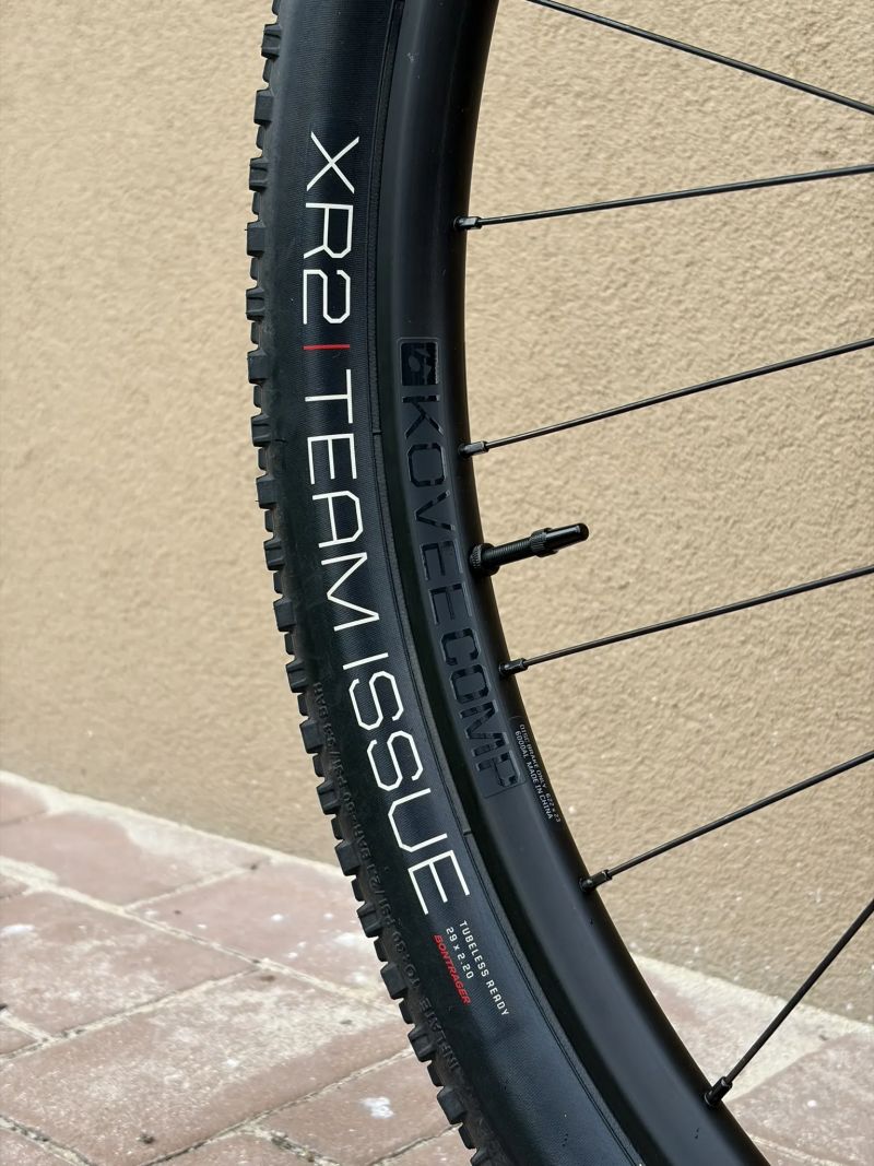 Horské kolo TREK Procaliber 9.6 Blue Carbon Smoke, komponenty SID/XT, vel. ML – ZÁNOVNÍ
