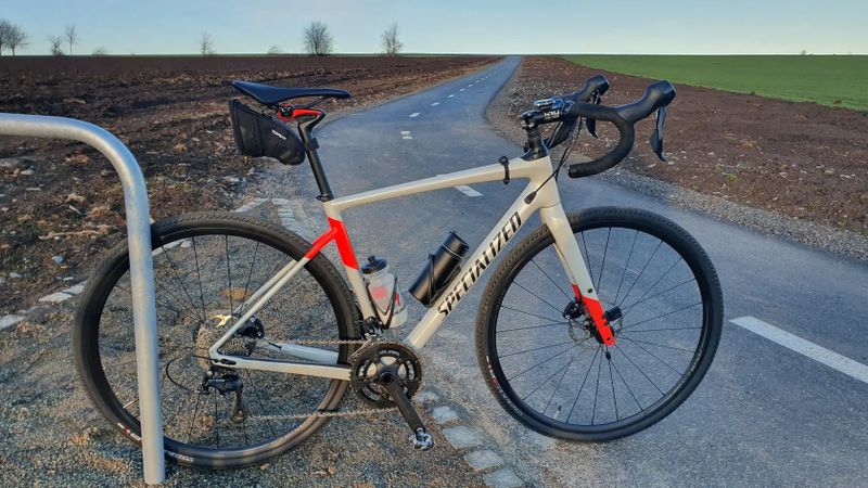 Specialized Specialized Diverge Comp, Karbon, vel. 56, jako nový