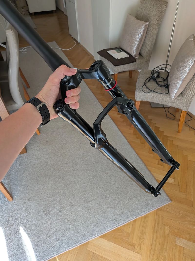 Prodám NOVOU vidlici RockShox SID Select+ (2P)