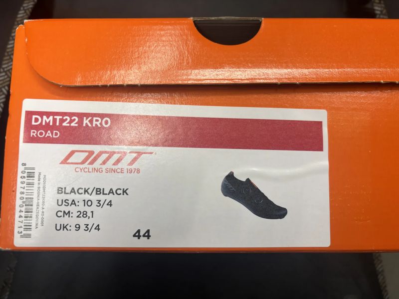 DMT 22 KRO ROAD VEL. 44. Nove 