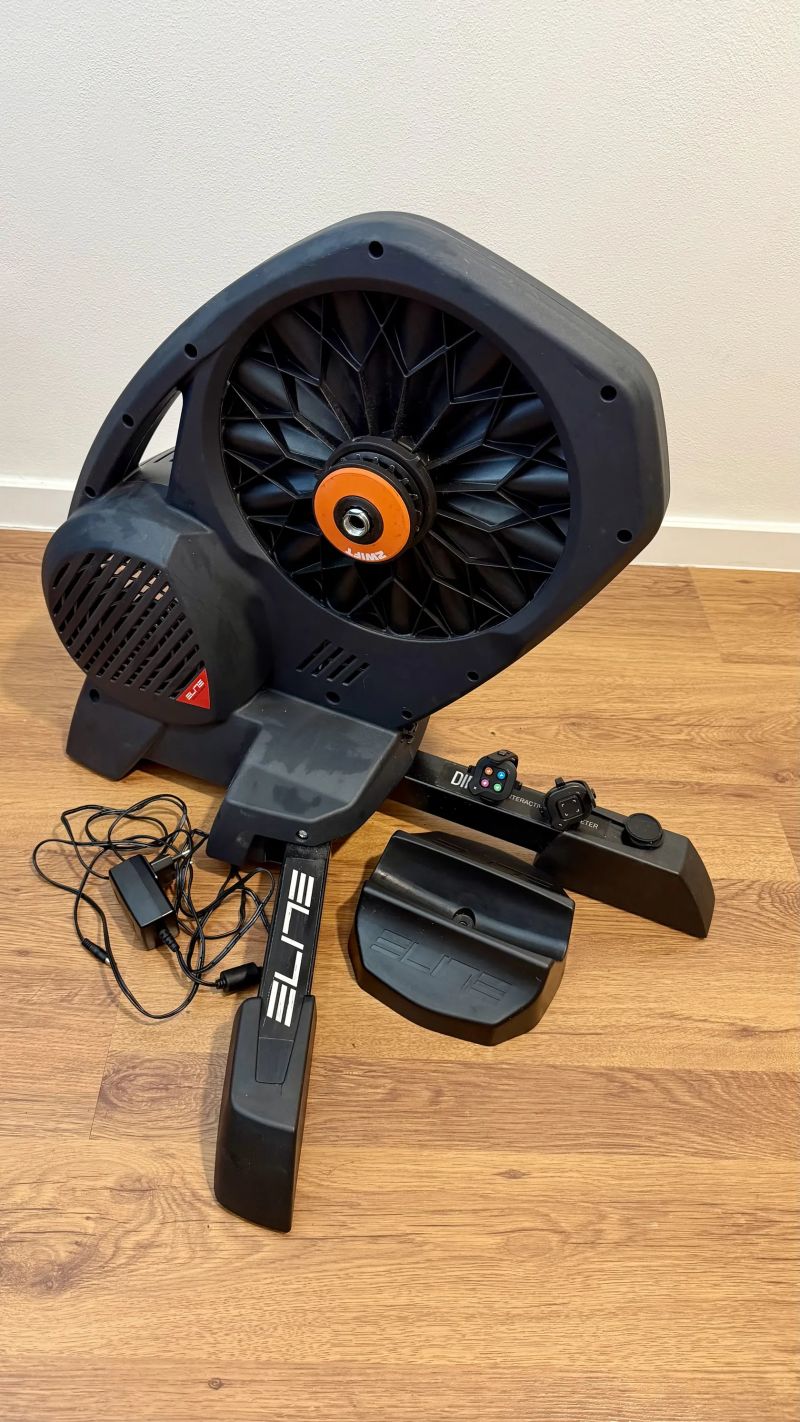 Chytrý trenažér Elite Direto+ vč. Zwift Cog & Click v2 - v záruce do 15.1.2027