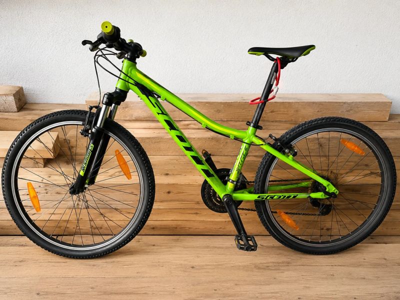 SCOTT SCALE JR 24