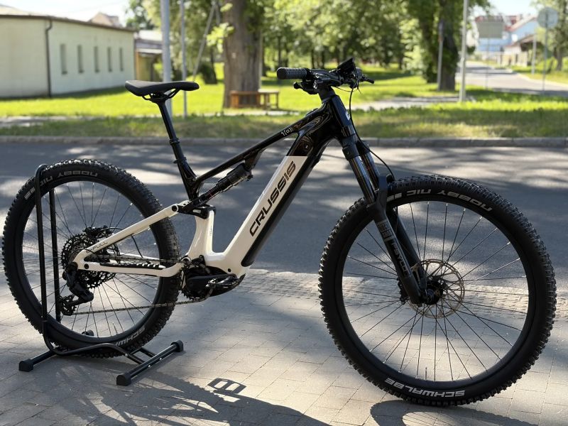 Elektrokolo CRUSSIS E-FULL 10.11 715Wh 2026 NOVÉ