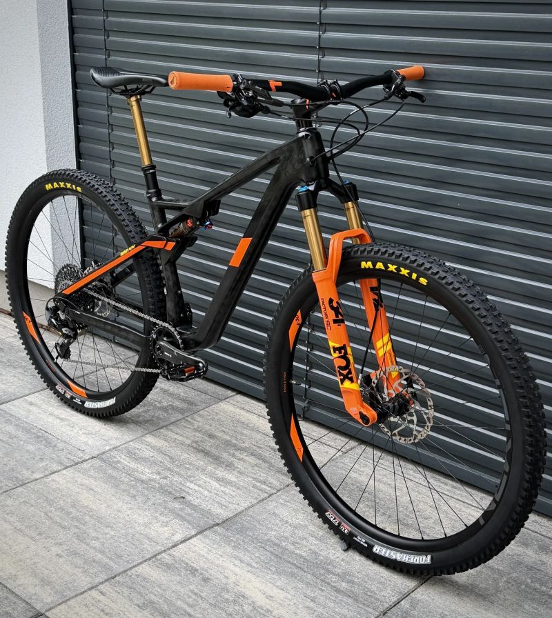 CUBE AMS 100 C:68 TM 29, vel. M