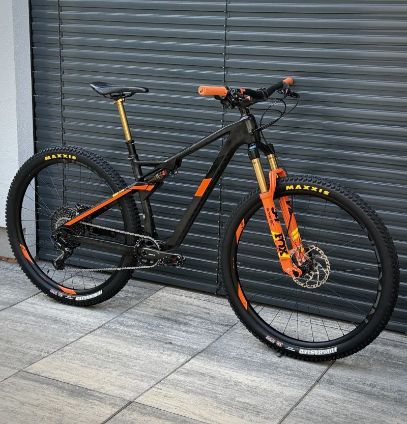 CUBE AMS 100 C:68 TM 29, vel. M