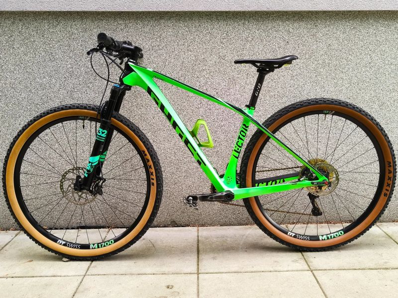 Ghost LECTOR LC 8.9 Di2 vel. S, 29", carbon, elektrické řazení, 10,9 Kg