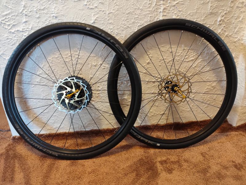 26" zapletené kola 