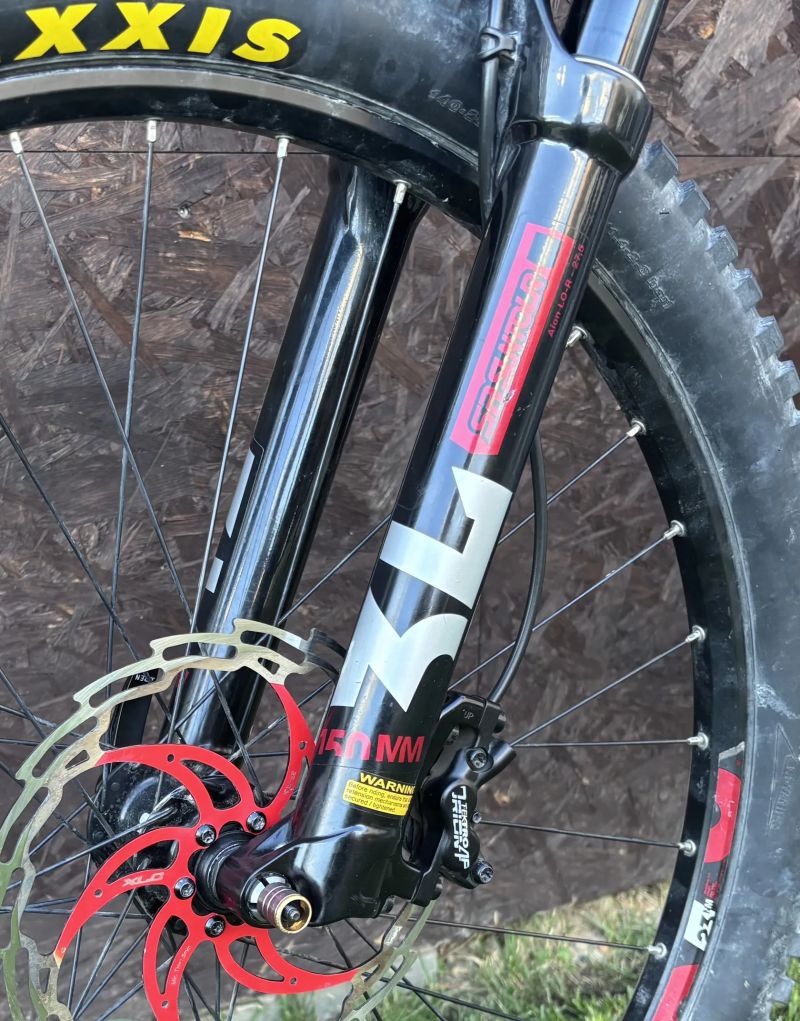 SR Suntour