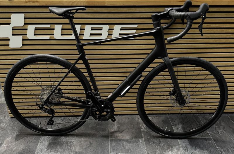Cube Attain c62 Race blackline - 58